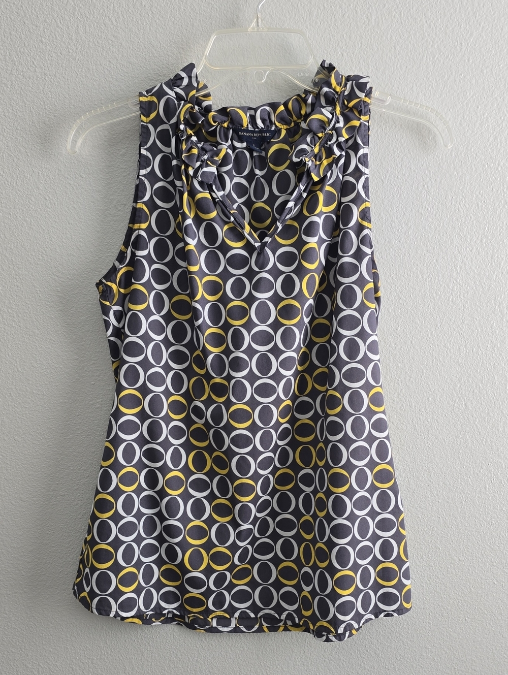 10/3 Banana Republic Blouse